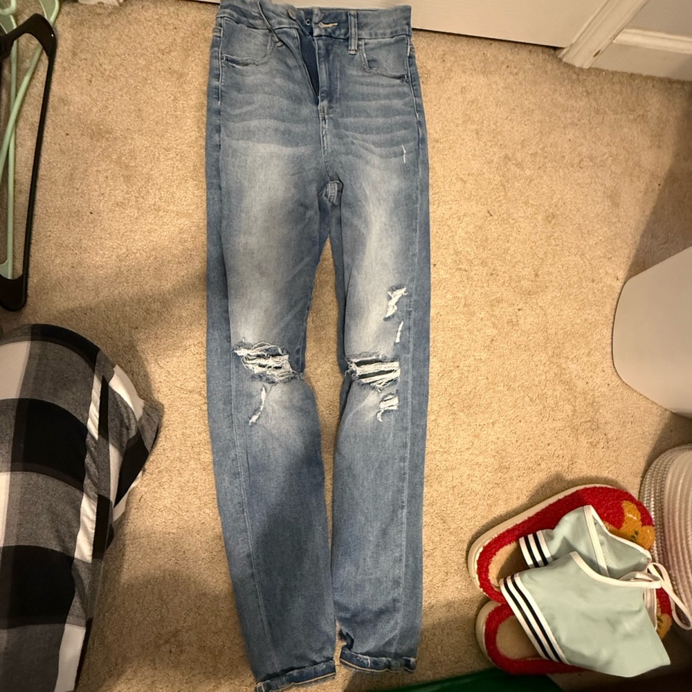 American Eagle Outfitters Light Blue Distressed Skinny Jeans